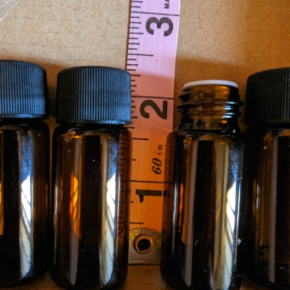 7 Amber Vials 10ml with Screw Top - Picture 2 of 9